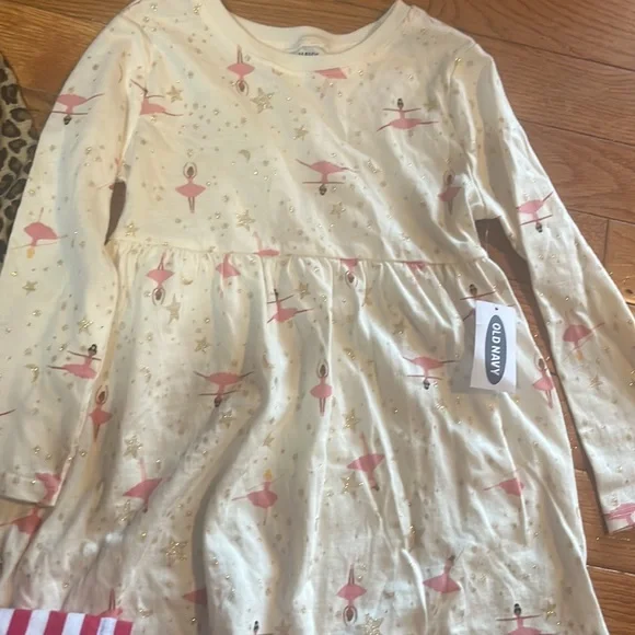 Set of 3 Little Girl’s Dresses! 2 Brand New Old Navy Dresses-and Goodlad Dress - Picture 3 of 7